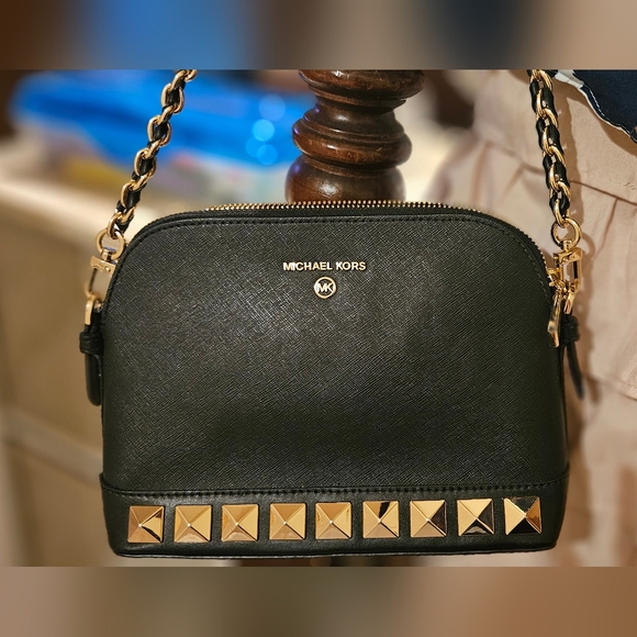 Michael kors purse - Picture 3 of 3